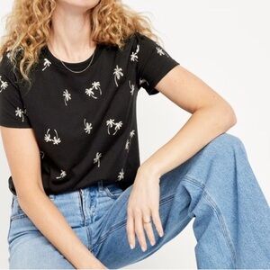 Old Navy Black and Cream Fitted Short Sleeve Tee